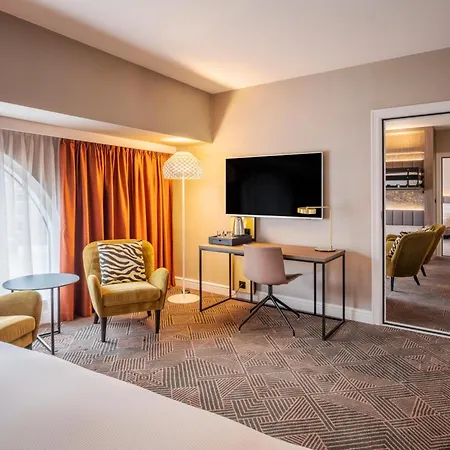 Hilton Grand Place 4*