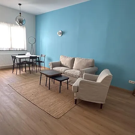 Le Goujons - New Near Midi Station * Brüssel