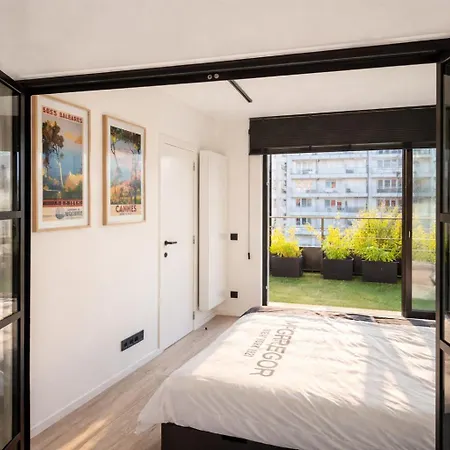 Stylish Penthouse In Bxl With 2 Panoramic Terraces Bruksela