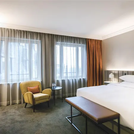 Hilton Grand Place 4*