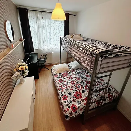 Maison 10 Couchages Avec 4 Proche De Forest National 度假居 *