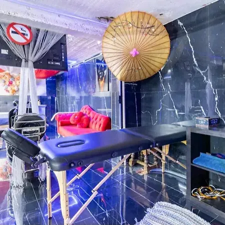 & Wellness Area Jacuzzi Sauna Massage Table Villa *
