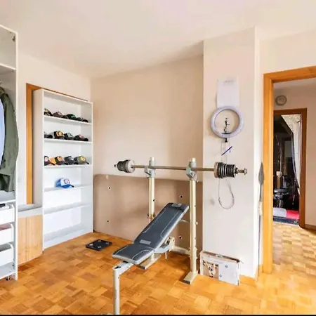 Villa & Wellness Area Jacuzzi Sauna Massage Table *