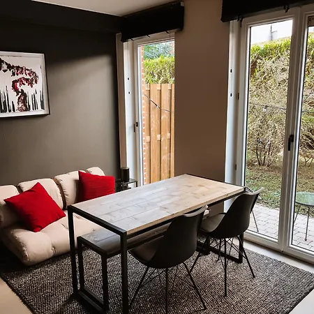 Apartman La Petite Foret Brussels' Near Palais Brüsszel