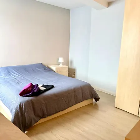 6 Min To Manneken Pis 3 Min To The Grand-place & Sleeps 6 Διαμέρισμα *