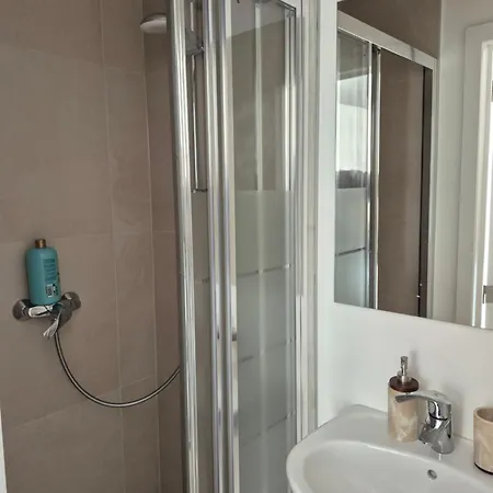 Les Pieds A La Grand Place شقة