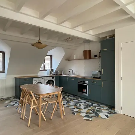 Triplex De Charme Avec Vue דירה