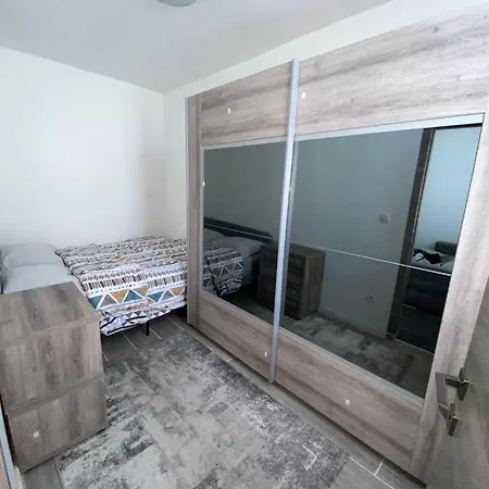 Douvres Anderlecht Apartamento *