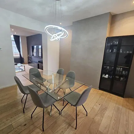 Luxury Triplex Stylish 2br In Bruxelles