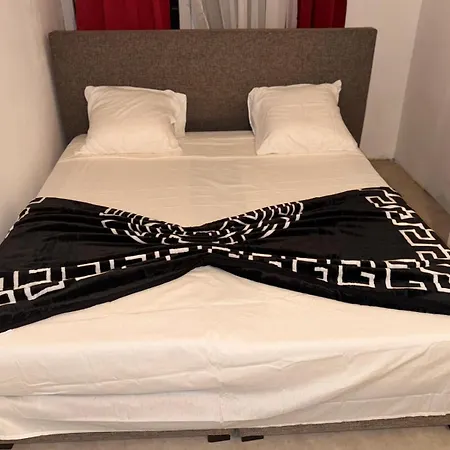 Apartment Thandis Grobal *