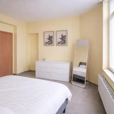 Apartment Spacious 2br Near Grand Place3 *