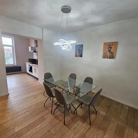 Appartement Luxury Triplex Stylish 2br In *