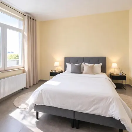 Spacious 2br Near Grand Place3 *