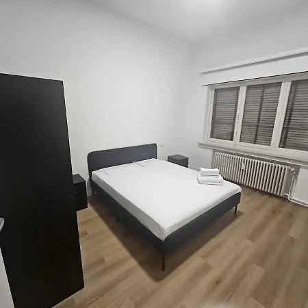 Cozy With Terrace Apartman