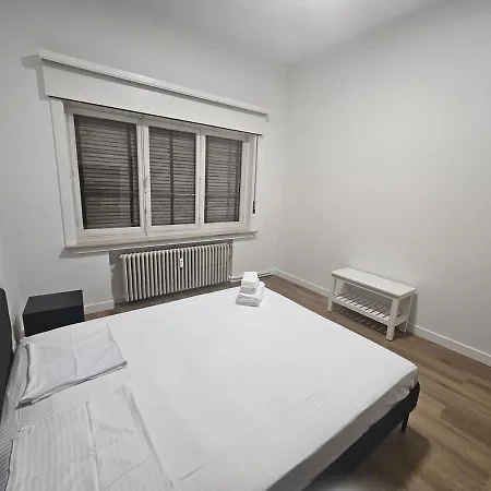 דירה Cozy With Terrace *