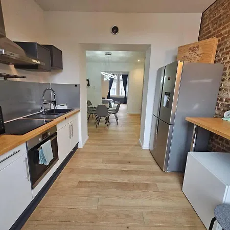 Luxury Triplex Stylish 2br In Appartement
