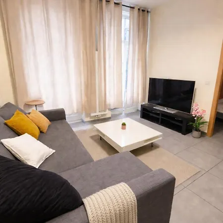 Spacious 2br Near Grand Place 1