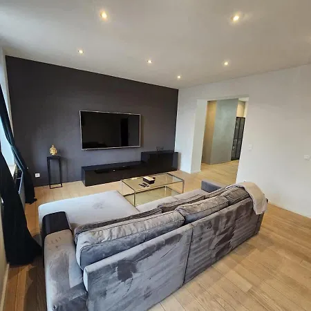 Luxury Triplex Stylish 2br In Appartement *
