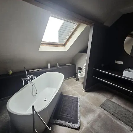 شقة Luxury Triplex Stylish 2br In