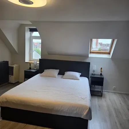 Luxury Triplex Stylish 2br In *