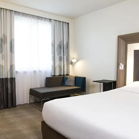 Novotel Centre Hotel 4*