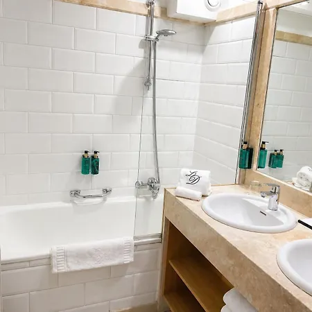 Hotel Le Dixseptieme 4*