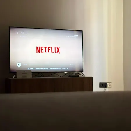 Elegant - Next From Grand Place, Netflix & Comfort Lejlighed