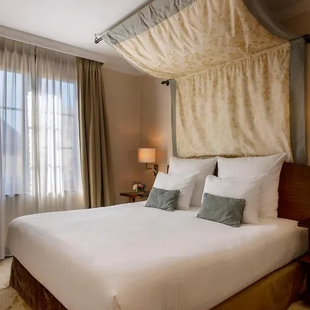 Warwick Grand-place Hotel