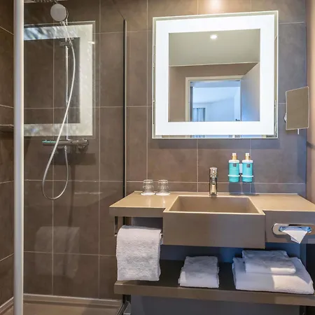 Novotel Centre Hotel 4*
