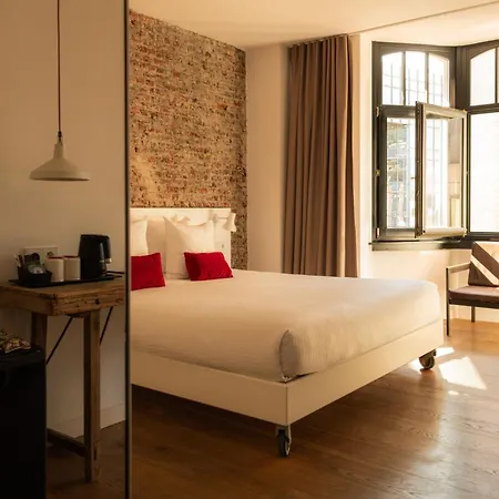 9hotel Hotell 3*