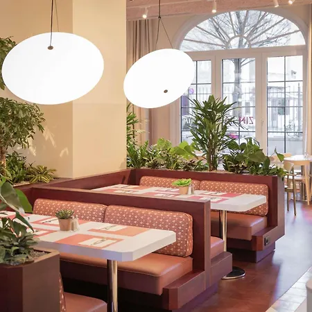 Novotel Off Grand Place 4*