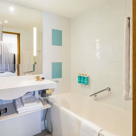 Novotel Off Grand Place Hotel