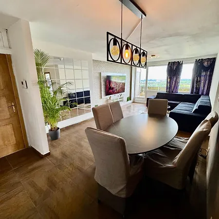 Meuble 92m2 + 2 Terrasses Apartment *