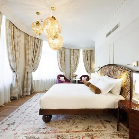 Hotel Fleur De Ville 4*