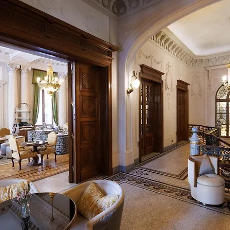 Fleur De Ville Hotel 4*