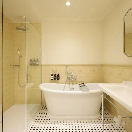 Hotel Fleur De Ville 4*