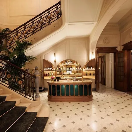 Hotel Fleur De Ville 4*