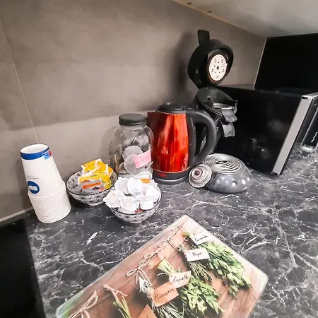 Modern In Molenbeek-saint-jean / 77 M² / Parking * Brüssel