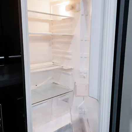 Modern In Molenbeek-saint-jean / 77 M² / Parking * Brüssel