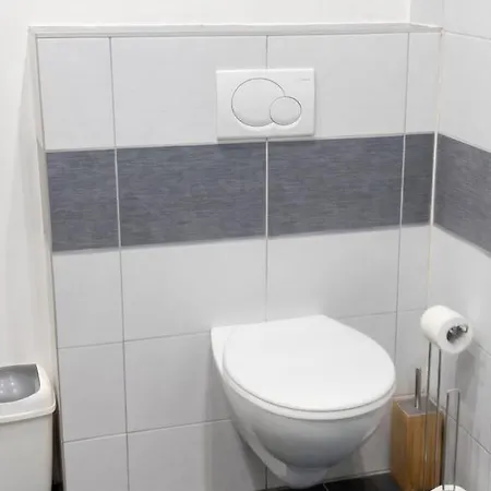 Modern In Molenbeek-saint-jean / 77 M² / Parking Apartment