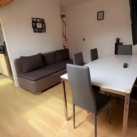 European District Thirteen Appartement