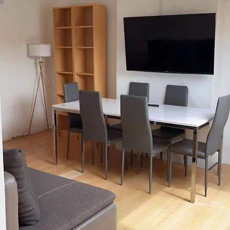 European District Thirteen Appartement
