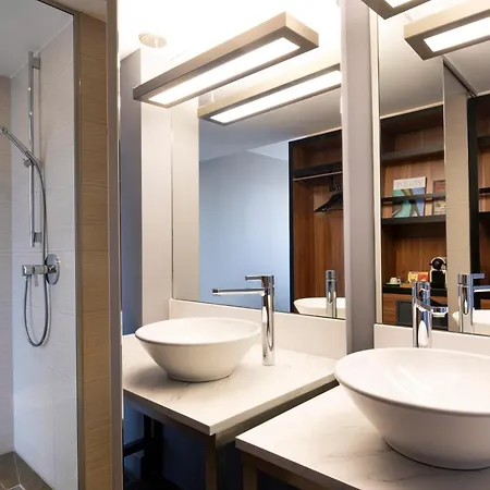 Hotel Pestana Schuman 3*