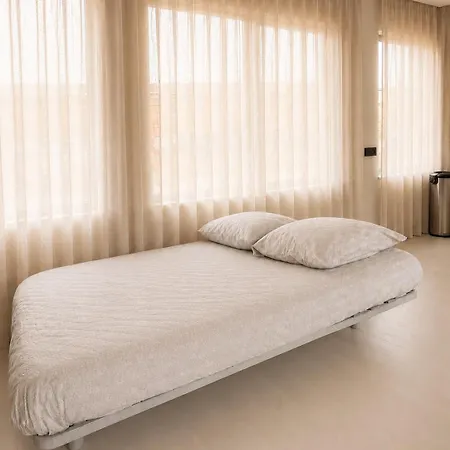 Elegant Quiet And Bright Apartment Brussels