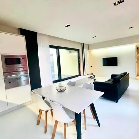 Apartment Elegant Quiet And Bright