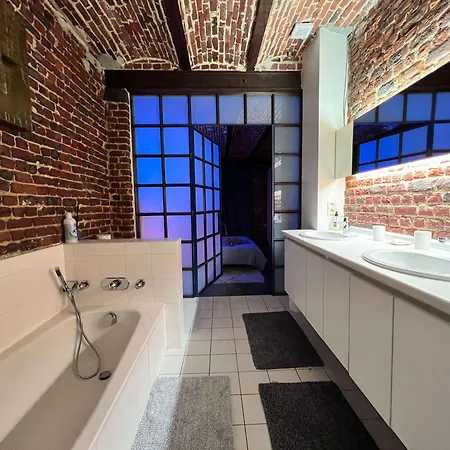 Beautiful Lovely Loft For 3 People From 3 Min To Manneken Pis * 브뤼셀
