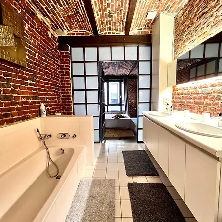 Beautiful Lovely Loft For 3 People From 3 Min To Manneken Pis 아파트 브뤼셀