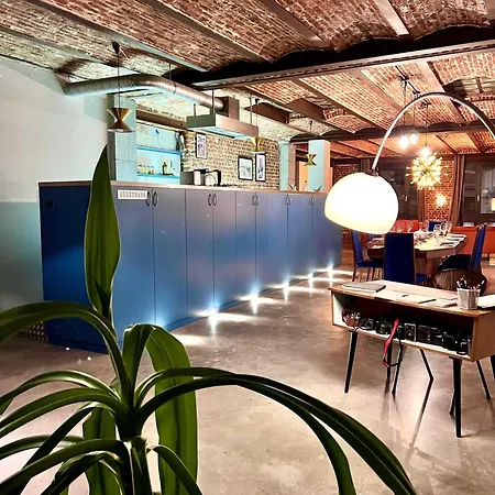 Beautiful Lovely Loft For 3 People From 3 Min To Manneken Pis Bryssel