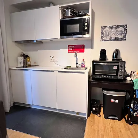 Lovely & Cozy Just 50m From Grand Place Bx For 4 People With Balcony Bryssel