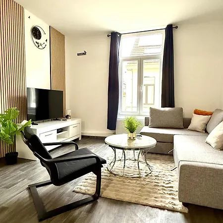 Lovely And Cosy 7 Min From Gare Du Midi For 3-4 People 아파트